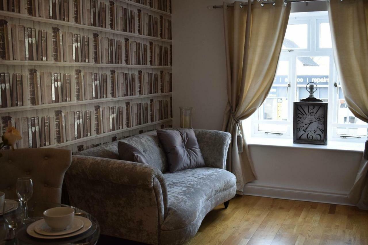 Luxury 2 Bed Apartment Witney Exterior photo