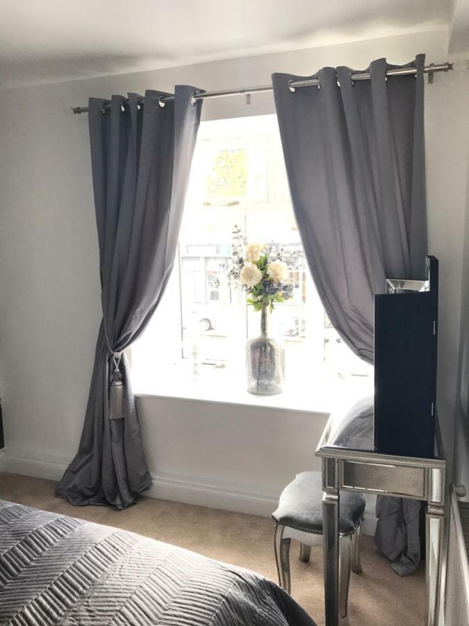Luxury 2 Bed Apartment Witney Exterior photo